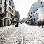 شقة Close وارسو